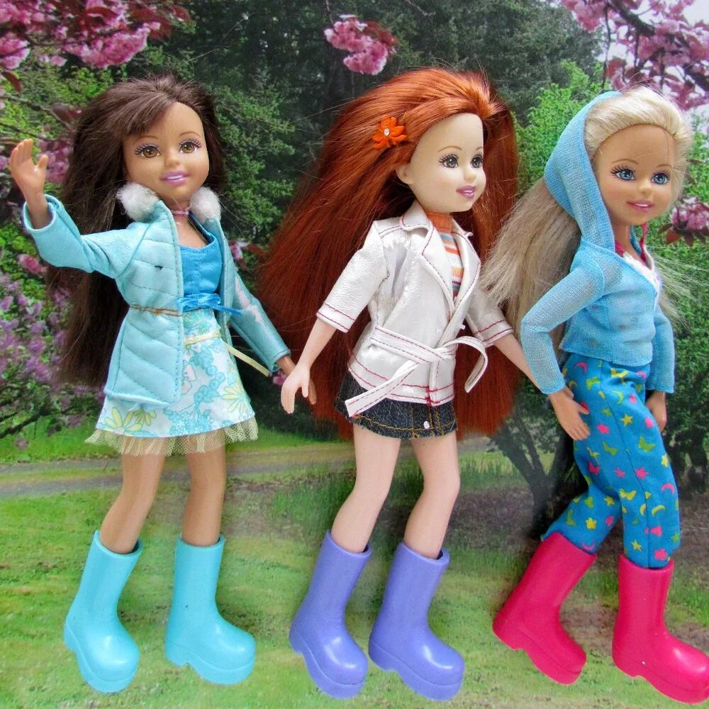 WEE 3 FRIENDS DOLLS w RAINCOATS BOOTS & CUTE CLOTHES 23 ITEMS 10